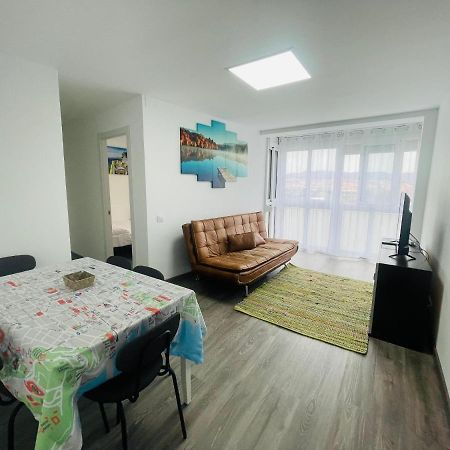 Barca 5 New Beach Apartment 산트 아드리아 데 베소스 외부 사진