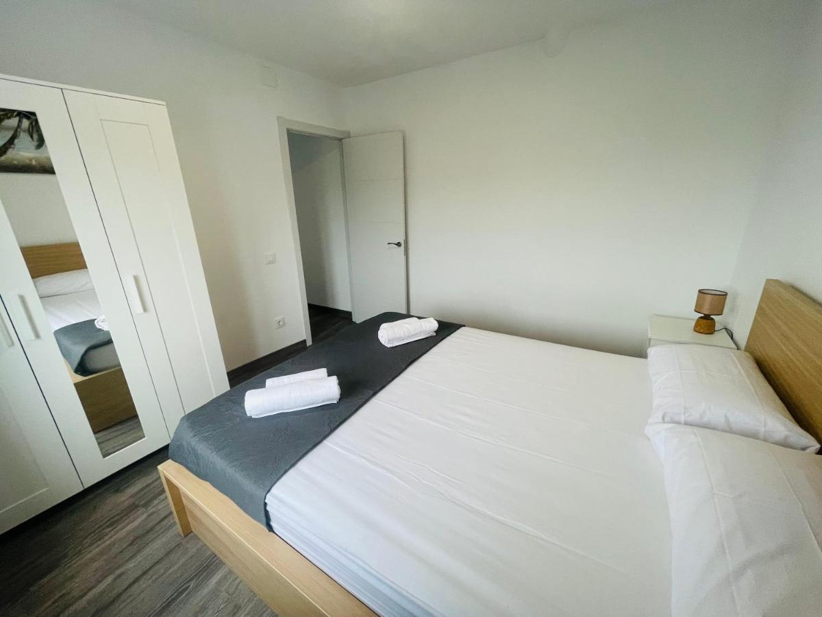 Barca 5 New Beach Apartment 산트 아드리아 데 베소스 외부 사진