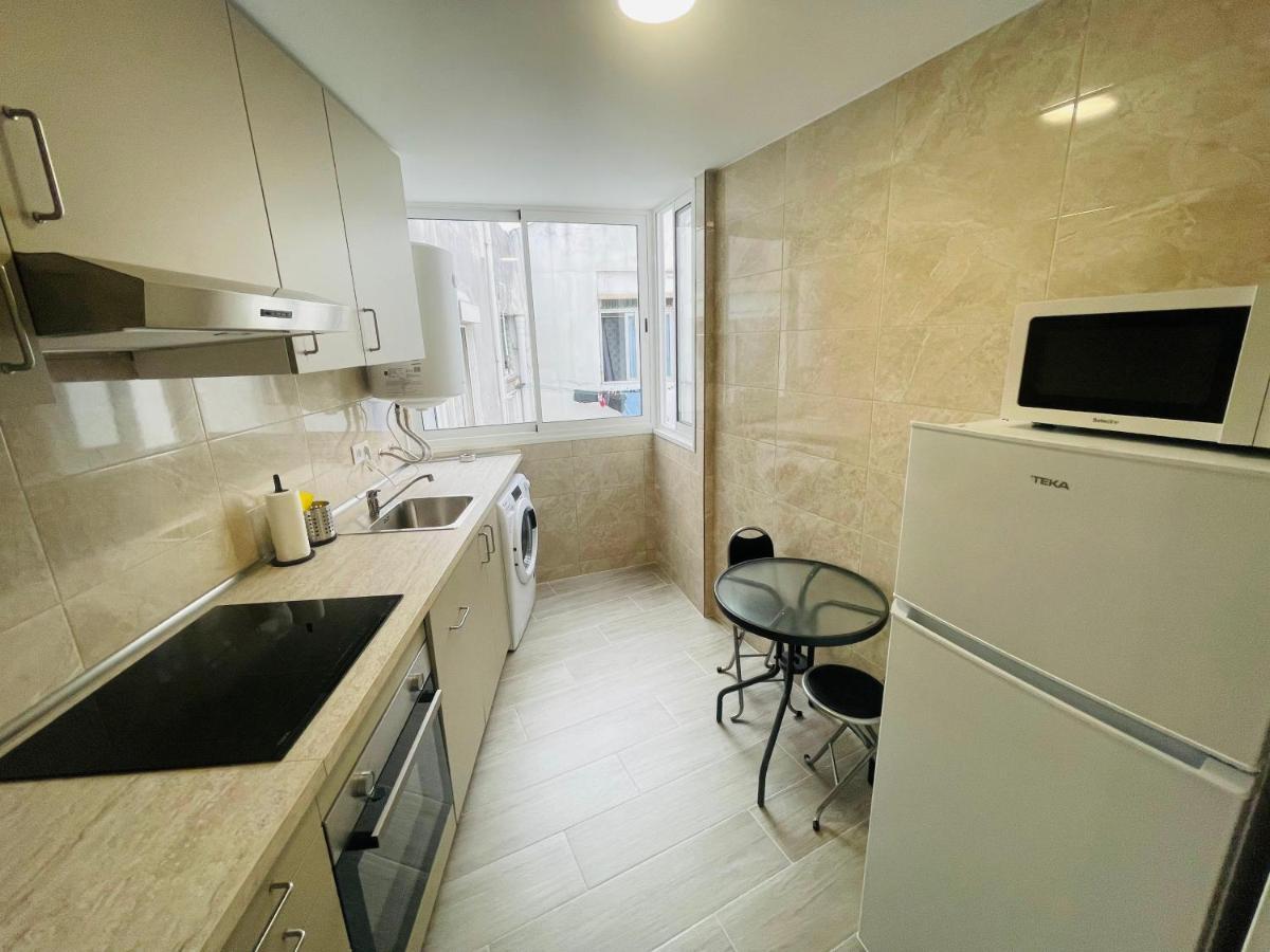 Barca 5 New Beach Apartment 산트 아드리아 데 베소스 외부 사진